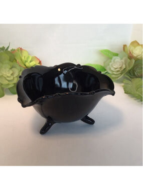 LE Smith Mt Pleasant Amethyst Footed Dish